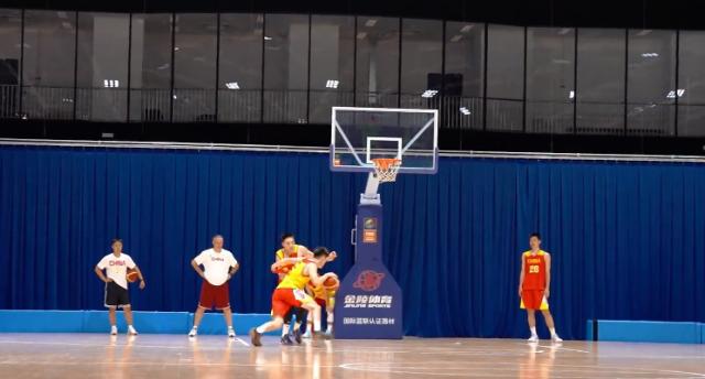 【观察】集训1个半月后，中国男篮提升了什么？