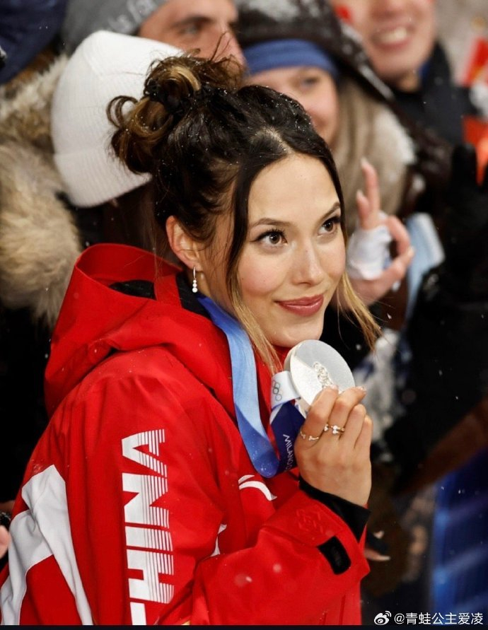 开云体育官网-谷爱凌每年回国推广滑雪运动，8岁起办夏令营激励大众|冬奥会|北京冬奥会|自由式滑雪|米兰冬奥会|中国队_新浪体育_新浪新闻