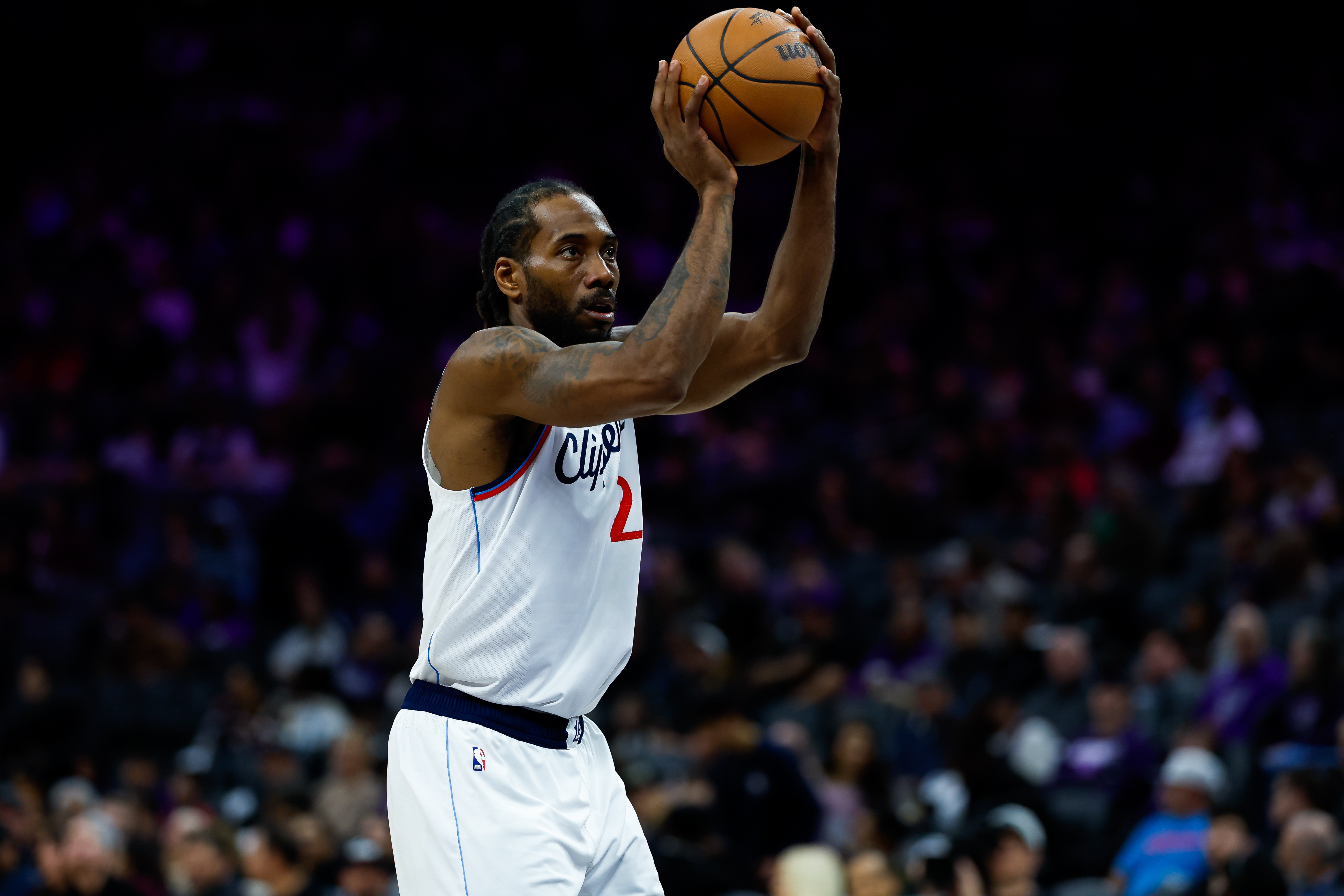 开云-小卡谈阿德巴约轰83分：简直不可思议！他是个非常努力的家伙